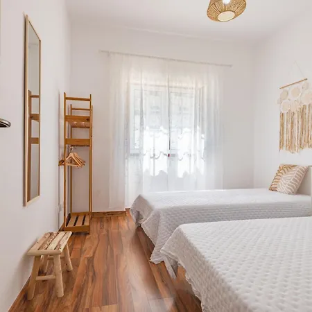 Dom wakacyjny Flh House With Terrace *